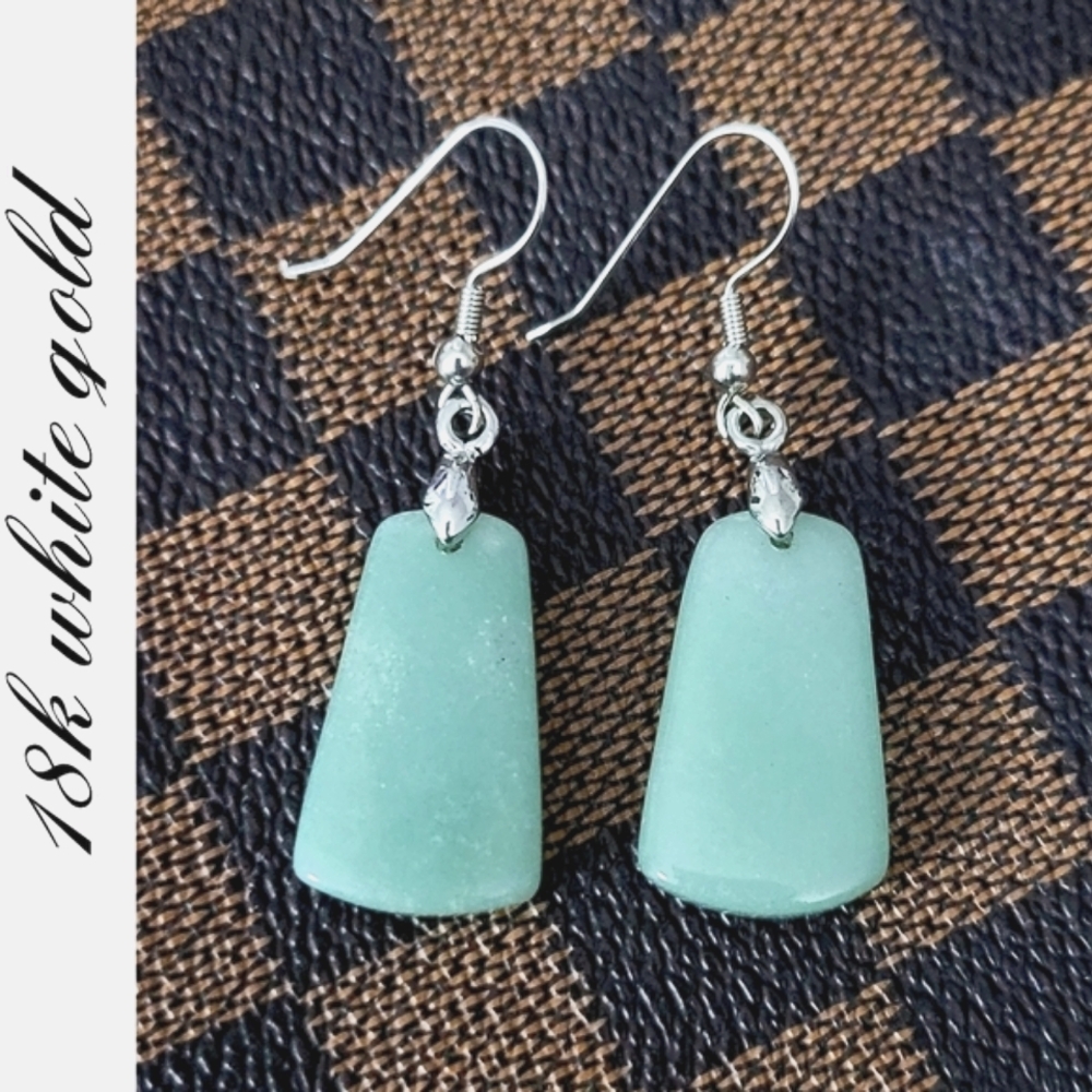 New! 18k White Gold & Aventurine Stone Earrings